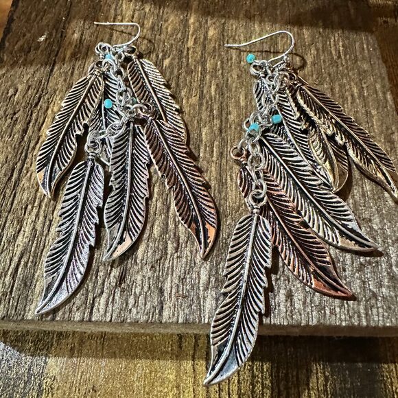 Tricolor Feather Charm Boho Metal Earrings - Picture 7 of 8